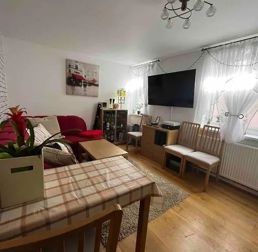 Private Flat In City Centre With Parking